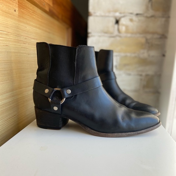 Frye Shoes - Frye® Dara Harness Chelsea Boots | size 9